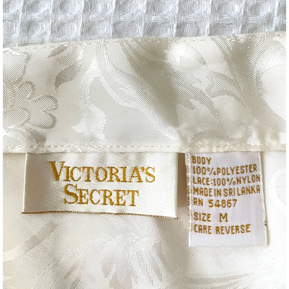 Vtg Victorias Secret Camisole Size Medium Satiny Lace Button Lingerie Top Cami - Picture 2 of 4